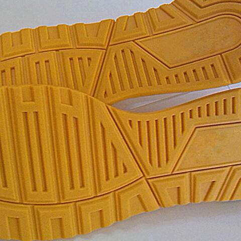 橡胶鞋底原材料制备工艺